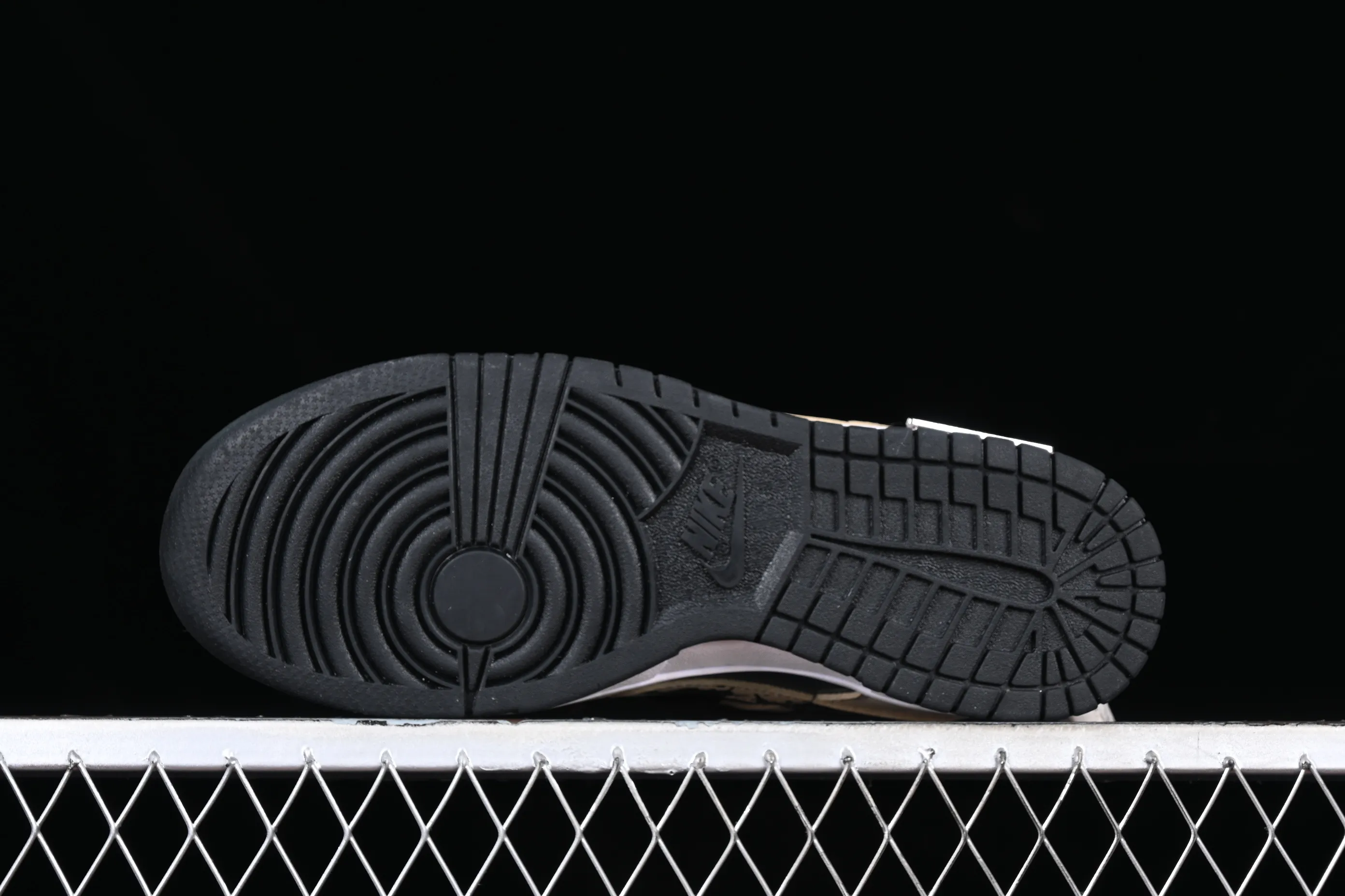 All Categories Nk SB Dunk Series Nk SB Dunk Low Low-top sneakers Customized large box Nk Dunk Low Panda Prank-Sliding Track SB strap low-top casual sneakers DD1391-100